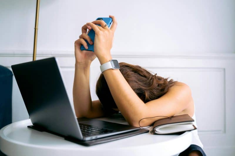 How to Fix Phone Overheating Issues (Complete Guide)