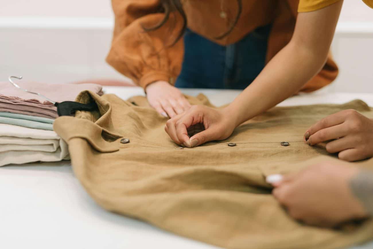 Fix a Hole in Clothes Without Sewing