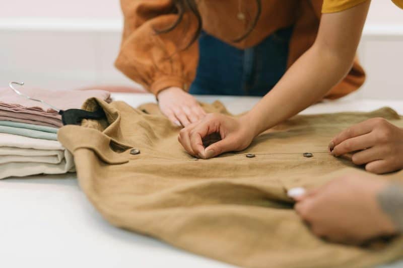 Fix a Hole in Clothes Without Sewing